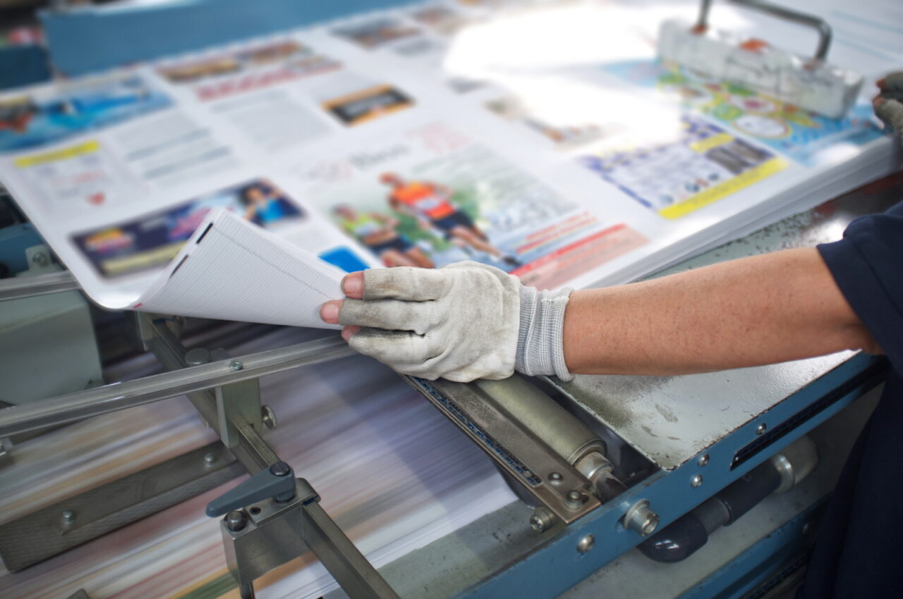 post press finishing line machine: cutting, trimming, paperback and binding